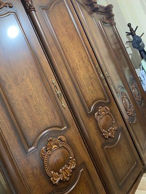 Спальный гарнитур кровать, тумбы, комод, шкаф