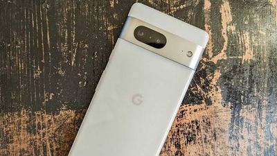 Google Pixel 7 white 8/128Gbt в отличном состоянии.