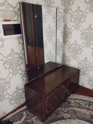 Советский трильяж в аккуратном состоянии