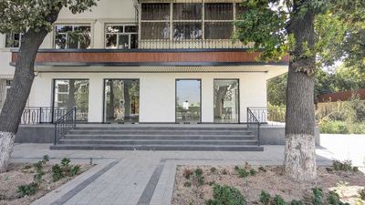 165 кв.м напротив рынка Экобозор (Мирзо-Улугбекский район)