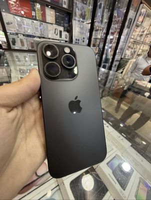 Iphone 15 pro 128 90% batare