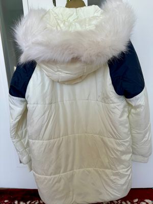 Tommy Hilfiger Qish mavsumi uchun kurtka