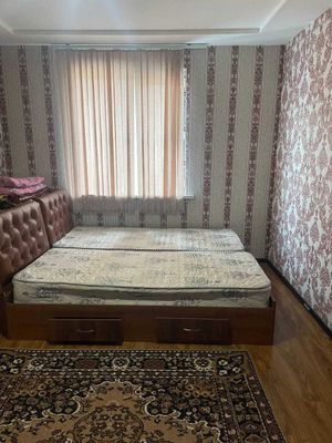 Корасу 6 массив 2/3/3, оилага (ЗАГС) ижарага берилади. Нархи 350 у.е.