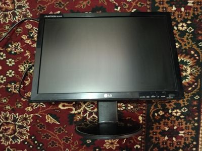 Монитор LG Flatron W1942S