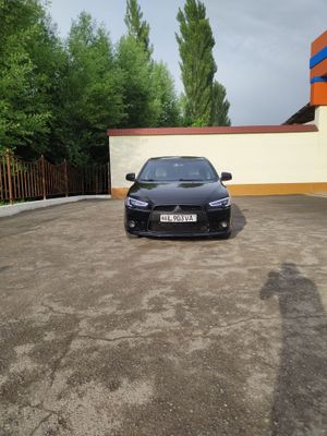Mitsubishi lancer 10