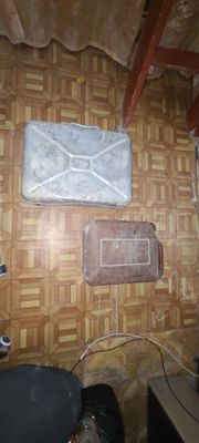 Продам канистры 20л и 10л