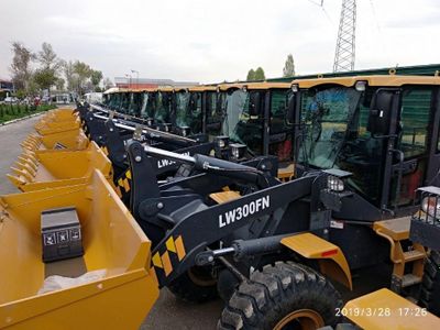 Фронтальные погрузчики LW330FN джостик завода производителя XCMG