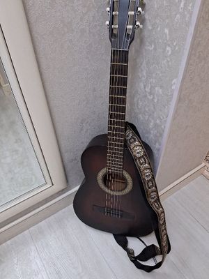 Музыкальные инструменты-гитара