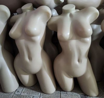 Maniken sotiladi arzonga jizzaxda