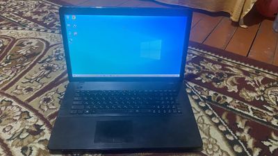 ASUS Noutbook MR752