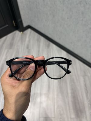 Очки Tom Ford.