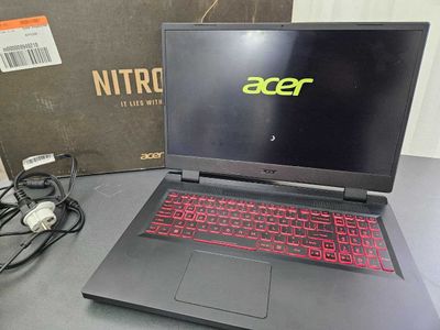 Ноутбук NITRO 5 17.3 в отличном состоянии