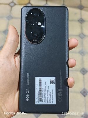 Honor 200 Pro • 12+12 ГБ ОЗУ • 512 ГБ Памяти • Чёрный • Состояние отли