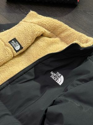 Брендовая куртка от The North Face