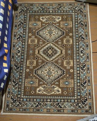 Продаётся ковёр в отличном состоянии