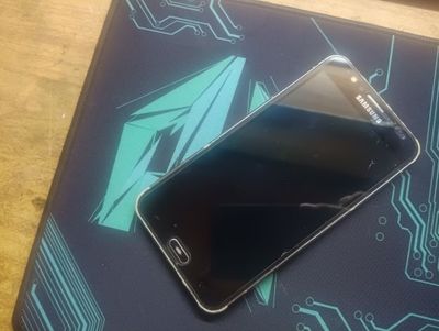 Samsung galaxy j7 16 gb