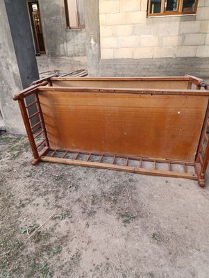 Krovat sotiladi bolalalar uchun