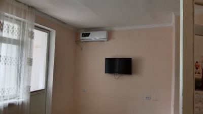 2 ком квартира арендага Навоий шахар Жахон маркет ёнидаги кизил дом