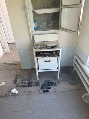 Eski gaz plita sotiladi, ishlashi zor