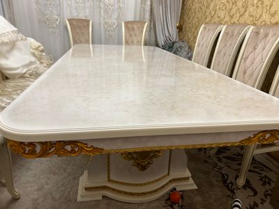 Продается стол +12 стульев + камод