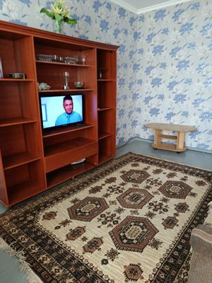Ижарага 2/4/4 Авиасозлар 4 Кадышева 2- х комнатная срочно в аренду