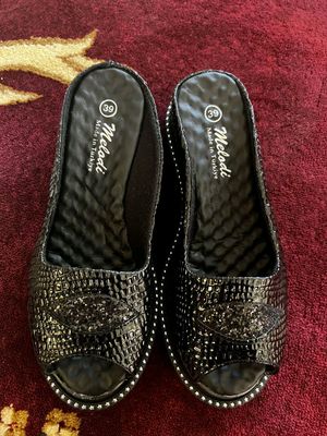 женские тапочки