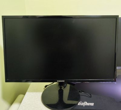 Монитор Samsung 23,5/72 FullHD