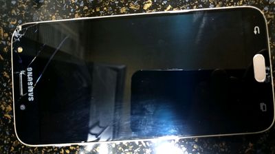 Samsung J7