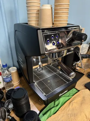 Кофе машинка от GEMILAI G3200F