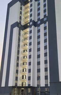 Nurafshon 16 etajli domdan 2 xonali uy sotiladi