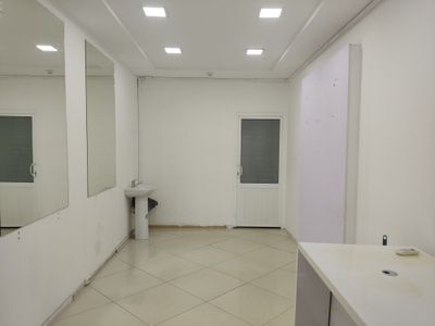 Аренда по магазин или по кабинет косметологии и другое