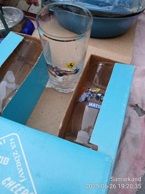 Продаются чешские стаканы с машинками. Новые. 6 штук