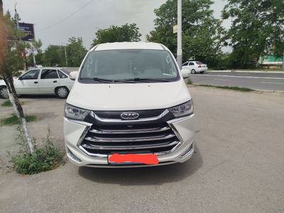 JAC M4 Avtomobil