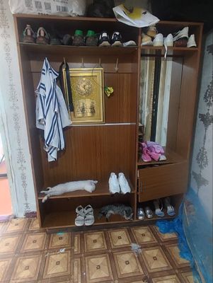 Продается шкаф для прихожей