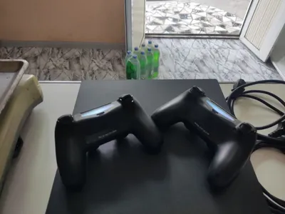 Playstation4 pro 1tb 2arginal jostik xolati tiniq