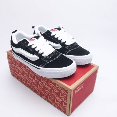 продаются кроссовки Vans
