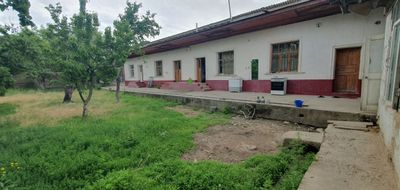 Кўктерак. Афтадром кўчаси. 8 сўтик. 4 та хона. Ер нархида сотилвоти.