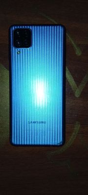 Samsung m 12 . 3 ga 32 xotira