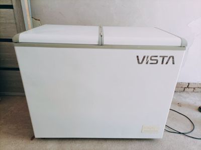 Морозильник Vista.