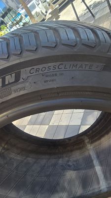245/45/R18 Michelin