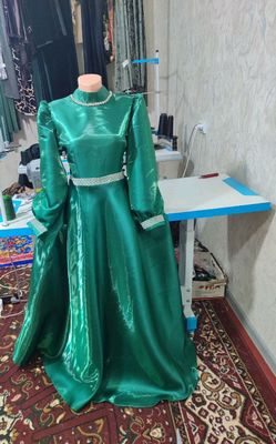 rangi yashil koylaklar sonii 2 ta bor