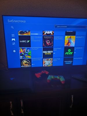 PS4 PRO 1 терабайт сотилади полный комплект