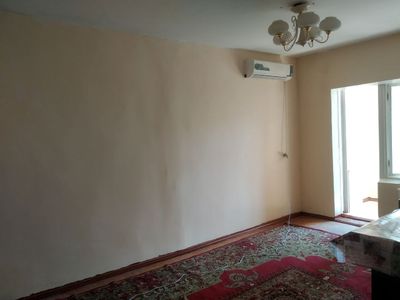 Юнусобод тумани 10-Квартал,Квартира сотилади 55 м² 55 м² 2 хона, 4-қа