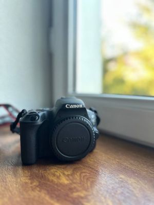 Продается фотоаппарт Canon