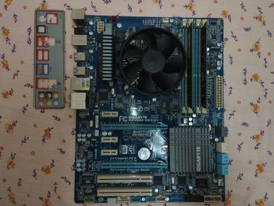 Продаётся материнская плата от Gigabyte