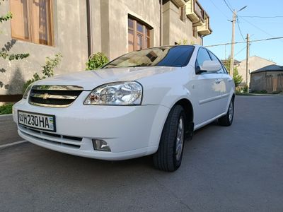 Срочно сотилади ласетти автомат 1.8 мотор 2010 йил.
