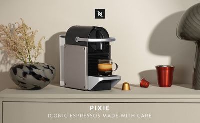 кофемашинка Pixie titan от бренда Nespresso