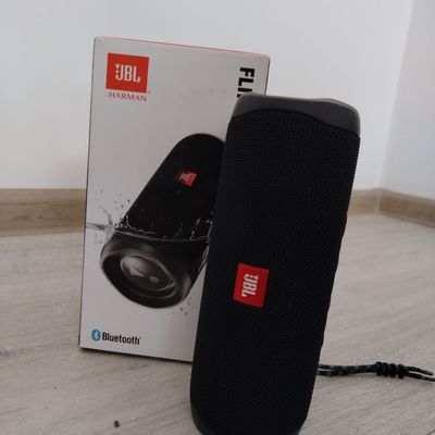 Продается Колонка JBL FLIP 5