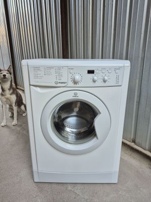 Продам Автомат indesit 6 кг в отличном состоянии.