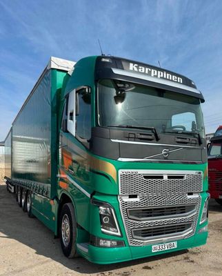 VOLVO FH 16 паравоз + прицеп Сотилади